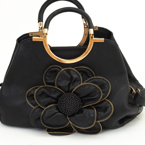 Statement bag black with rosette floral accent - Picture 3 of 16